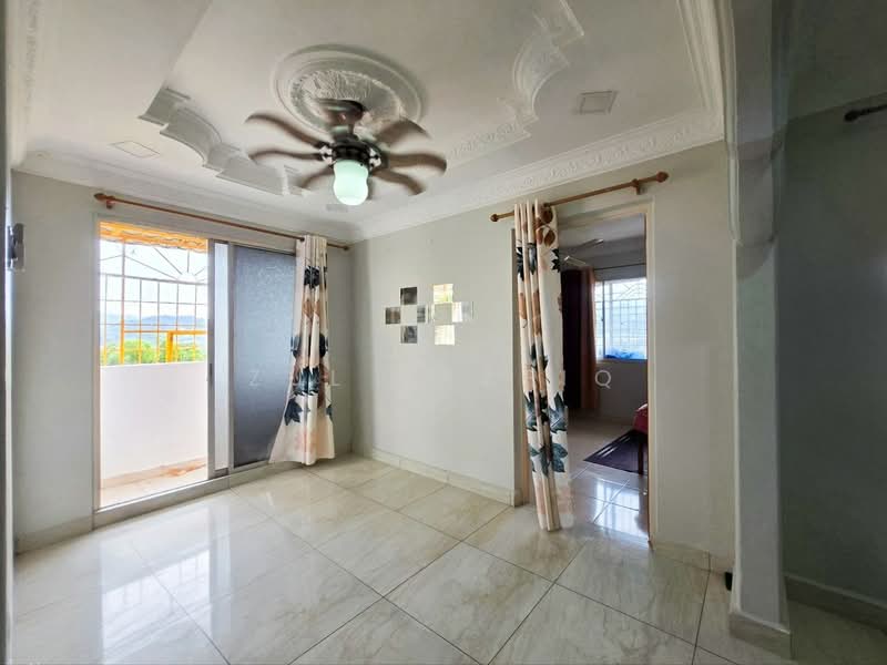Pangsapuri untuk Dijual di Menara Jentayu Apartment - Zul Syafiq - Living Room - PropertyGuru.com.my