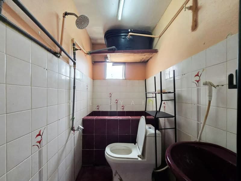 Pangsapuri untuk Dijual di Menara Jentayu Apartment - Zul Syafiq - Bathroom - PropertyGuru.com.my