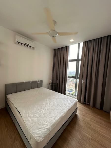 Condominium for Rent at Lakefront Residence - Yam Yi Han - Bedroom - PropertyGuru.com.my