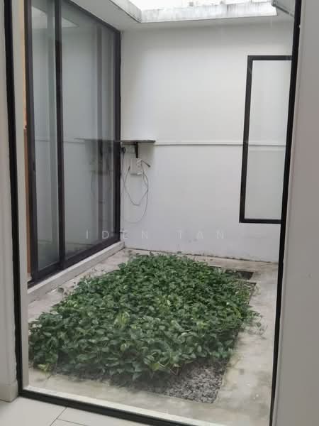 Rumah Teres 1 Tingkat untuk Dijual di Setia Eco Gardens (Gelang Patah) - Iden Tan - Garden - PropertyGuru.com.my
