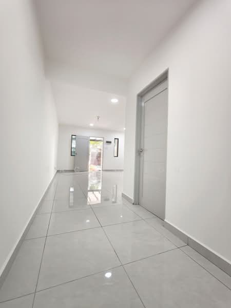 Terraced House for Sale in Taman Damai Jaya (Skudai) - Grace Cheong - Corridor - PropertyGuru.com.my