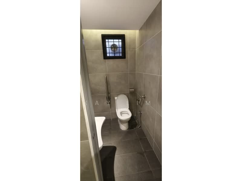 Kedai / Pejabat untuk Disewa di Taman Tasik Damai (Sungai Besi) - Kay Lim - Bathroom - PropertyGuru.com.my