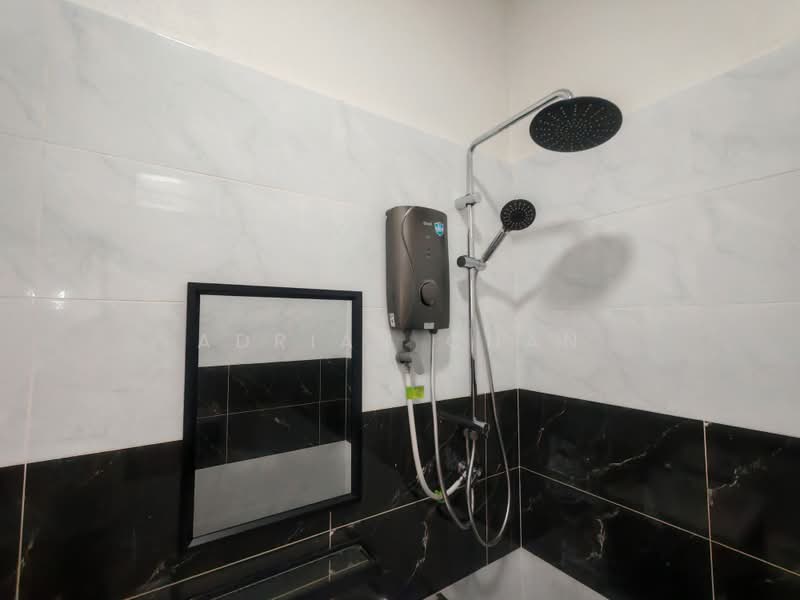 2-storey Terraced House for Sale in Mount Erskine (Tanjung Tokong) - Adrian Chan - Bathroom - PropertyGuru.com.my