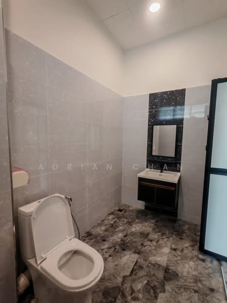 2-storey Terraced House for Sale in Mount Erskine (Tanjung Tokong) - Adrian Chan - Bathroom - PropertyGuru.com.my