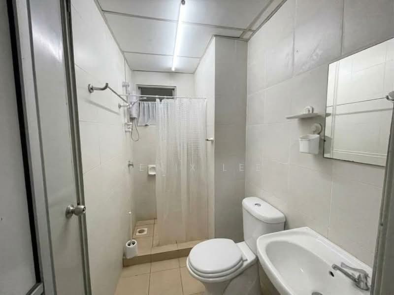 Servis Apartment untuk Dijual di Main Place Residence - Kenix Lee - Bathroom - PropertyGuru.com.my