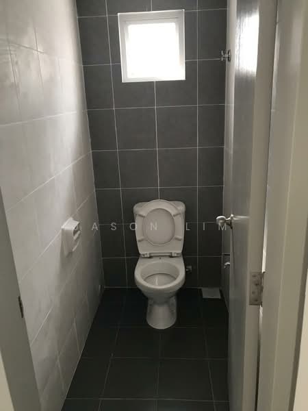 Kedai untuk Dijual di Cheras Traders Square (Cheras) - Jason Lim - Bathroom - PropertyGuru.com.my