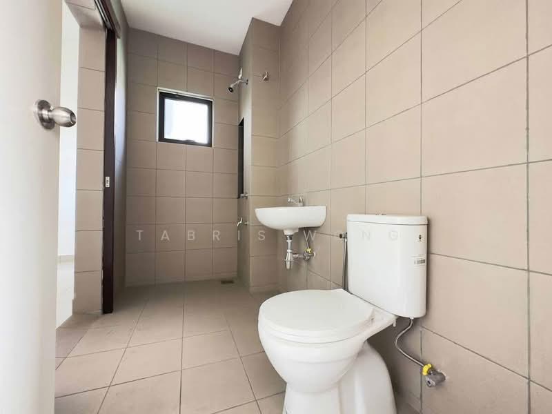 Rumah Teres 2 Tingkat untuk Disewa di Bandar Bukit Raja (Klang) - Tabris Wong - Bathroom - PropertyGuru.com.my