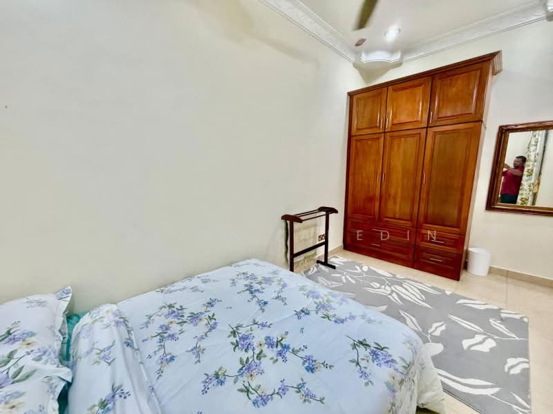 Semi-Detached House for Sale in D'Kayangan (Shah Alam) - Adzura Zamedin - Bedroom - PropertyGuru.com.my