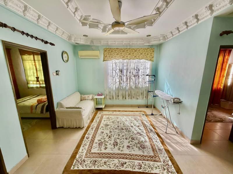 Semi-Detached House for Sale in D'Kayangan (Shah Alam) - Adzura Zamedin - Living Room - PropertyGuru.com.my