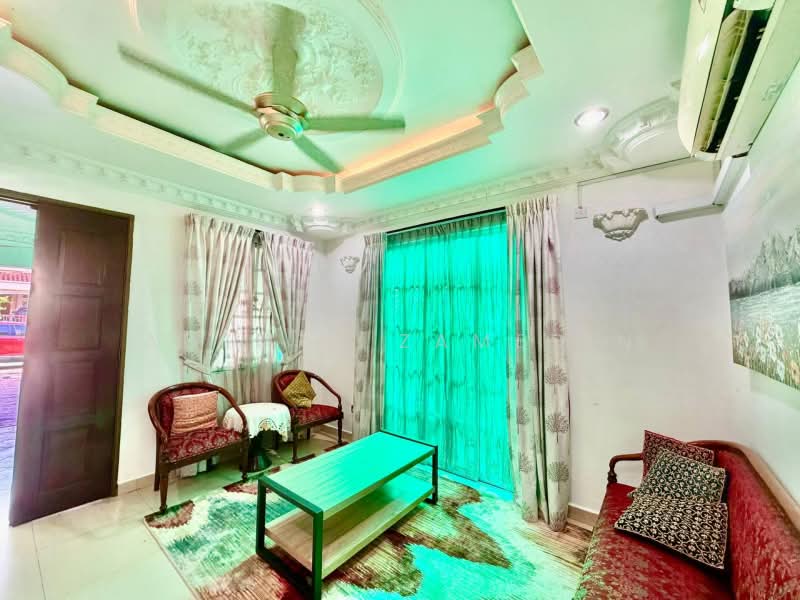 Semi-Detached House for Sale in D'Kayangan (Shah Alam) - Adzura Zamedin - Living Room - PropertyGuru.com.my