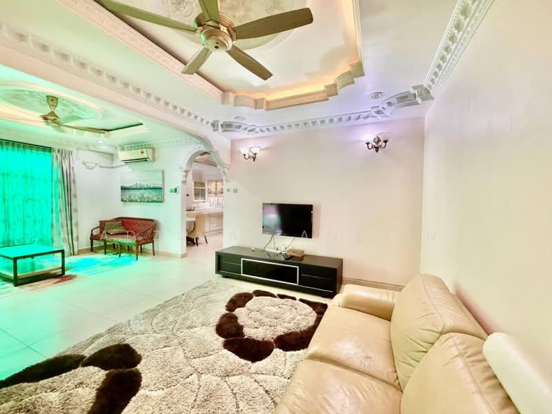 Semi-Detached House for Sale in D'Kayangan (Shah Alam) - Adzura Zamedin - Living Room - PropertyGuru.com.my
