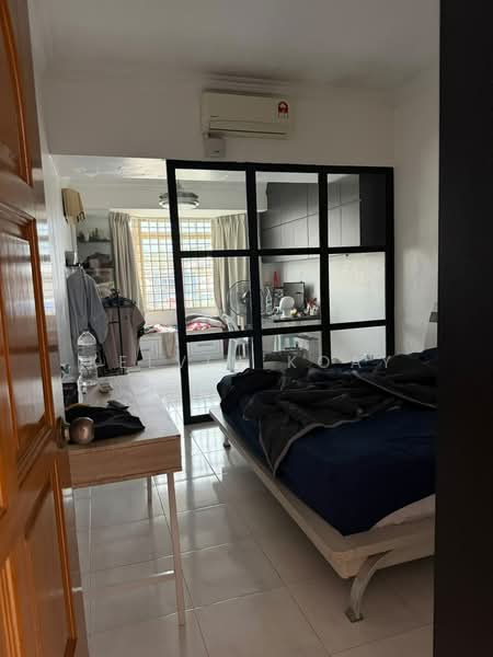 2-storey Terraced House for Sale in Kampung Kebun Teh (Johor Bahru) - Kelvin Koay - Bedroom - PropertyGuru.com.my