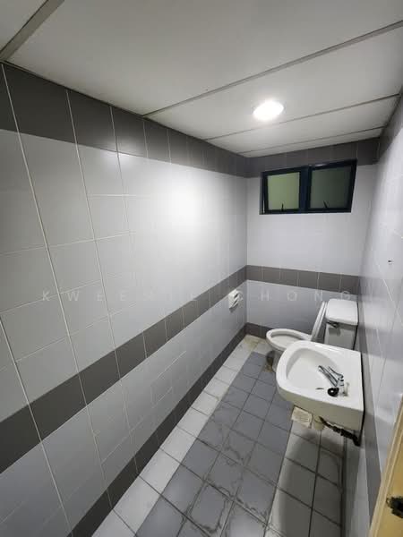 Office for Rent in KLCC (KL City Centre) - Kweenie Chong - Bathroom - PropertyGuru.com.my