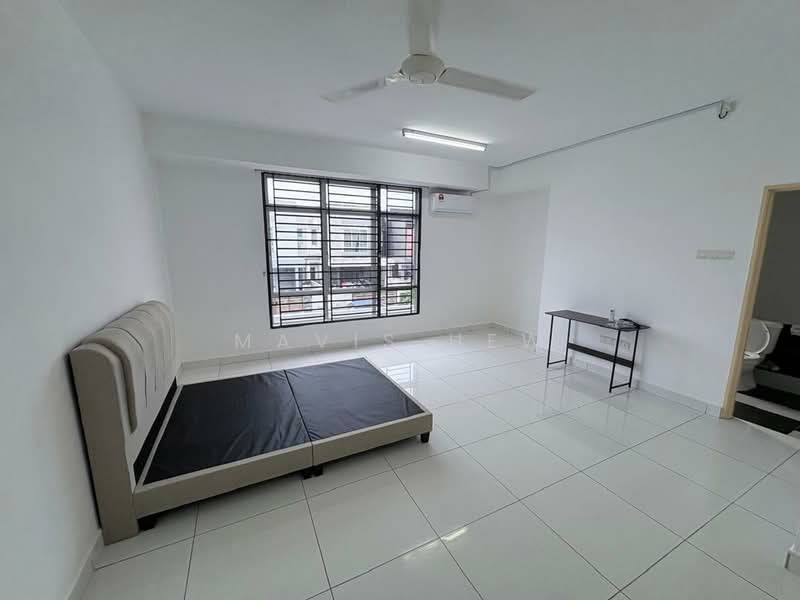 2-storey Terraced House for Rent in Taman Puteri Wangsa (Ulu Tiram) - Mavis Hew - Bedroom - PropertyGuru.com.my