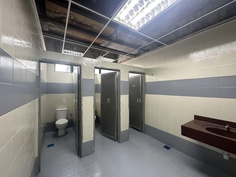 Gudang untuk Dijual di Meru (Klang) - Shane Khow - Bathroom - PropertyGuru.com.my
