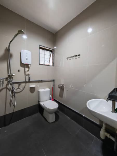 2-storey Terraced House for Sale in Sungai Ara (Penang) - Tan Jing Yi - Bathroom - PropertyGuru.com.my