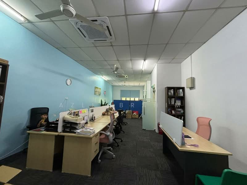 Kedai / Pejabat untuk Dijual di Bukit Jelutong (Shah Alam) - Azli Ibrahim - Interior - PropertyGuru.com.my