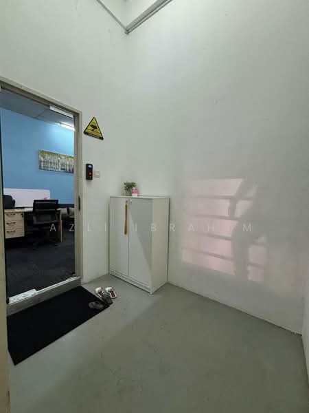 Kedai / Pejabat untuk Dijual di Bukit Jelutong (Shah Alam) - Azli Ibrahim - Interior - PropertyGuru.com.my