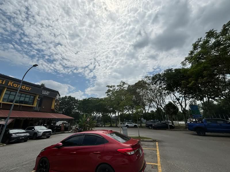 Kedai / Pejabat untuk Dijual di Bukit Jelutong (Shah Alam) - Azli Ibrahim - Exterior - PropertyGuru.com.my