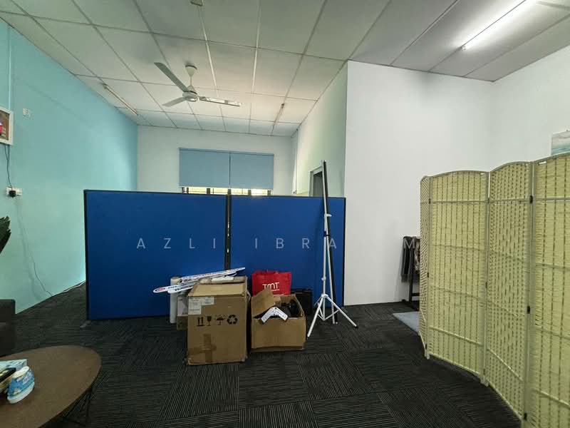 Kedai / Pejabat untuk Dijual di Bukit Jelutong (Shah Alam) - Azli Ibrahim - Interior - PropertyGuru.com.my