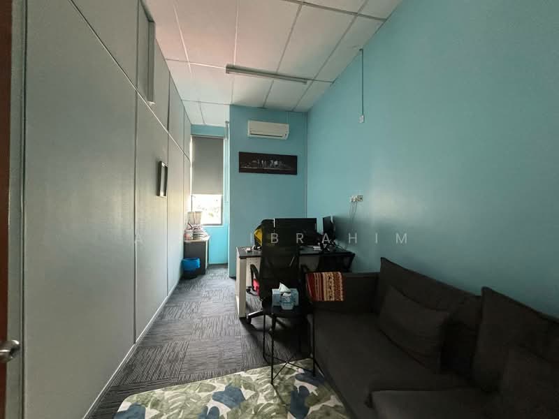 Kedai / Pejabat untuk Dijual di Bukit Jelutong (Shah Alam) - Azli Ibrahim - Interior - PropertyGuru.com.my
