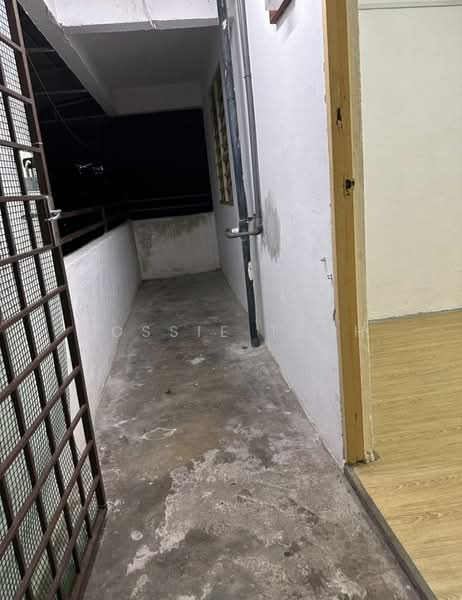 Flat for Sale at Taman Impian Indah - Jossie Teoh - Corridor - PropertyGuru.com.my