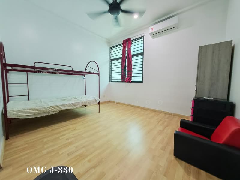 Rumah Teres 2 Tingkat untuk Disewa di Bandar Bukit Raja (Klang) - Camie Hoo - Bedroom - PropertyGuru.com.my
