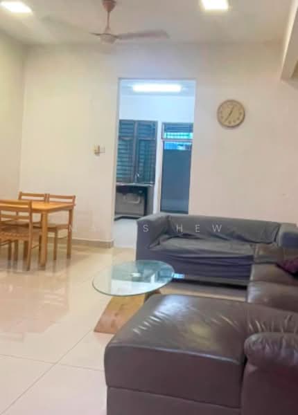 2-storey Terraced House for Rent in Johor Bahru (Johor) - Mavis Hew - Living Room - PropertyGuru.com.my