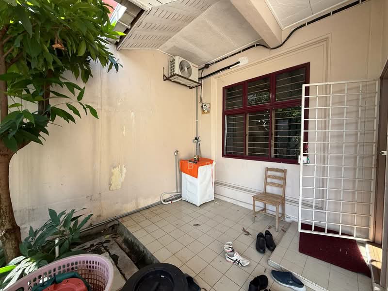 Rumah Teres 1-Tingkat untuk Dijual di Seksyen 4 (Kota Damansara) - Azli Ibrahim - Exterior - PropertyGuru.com.my