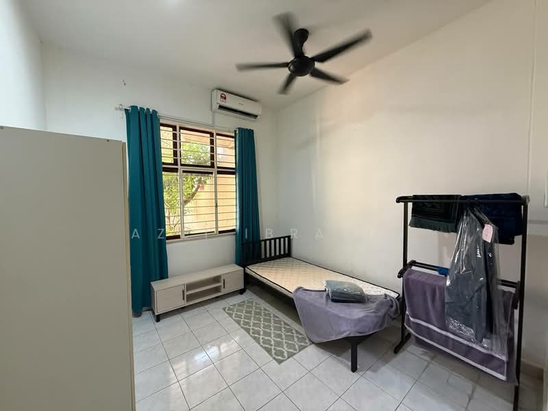 Rumah Teres 1-Tingkat untuk Dijual di Seksyen 4 (Kota Damansara) - Azli Ibrahim - Bedroom - PropertyGuru.com.my