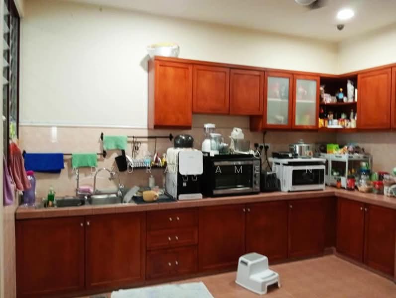 Semi-Detached House for Sale in Seri Kembangan (Selangor) - Adzura Zamedin - PropertyGuru.com.my