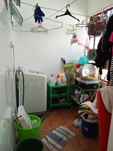 Semi-Detached House for Sale in Seri Kembangan (Selangor) - Adzura Zamedin - PropertyGuru.com.my