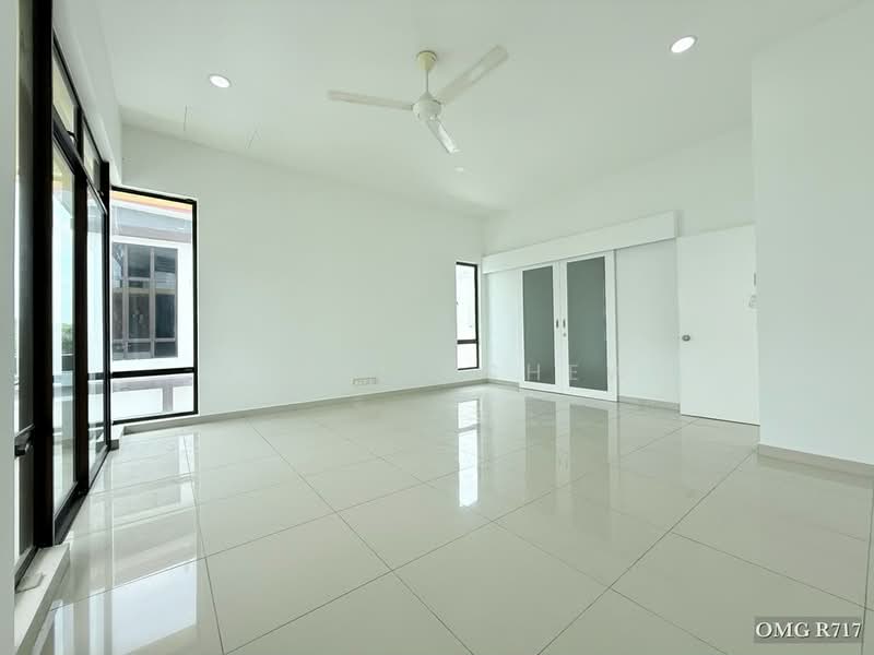 Semi-Detached House for Sale in Setia Utama (Setia Alam) - Jennie Chew - Living Room - PropertyGuru.com.my