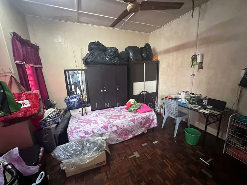 2-storey Terraced House for Sale in Rawang Perdana 2 (Rawang) - Celine Kong - Bedroom - PropertyGuru.com.my
