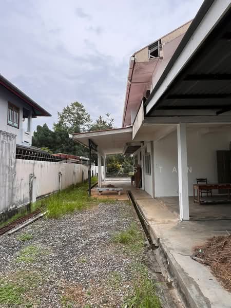Semi-Detached House for Sale in Kenny Hill (Kuching) - Nicholas Tan - PropertyGuru.com.my