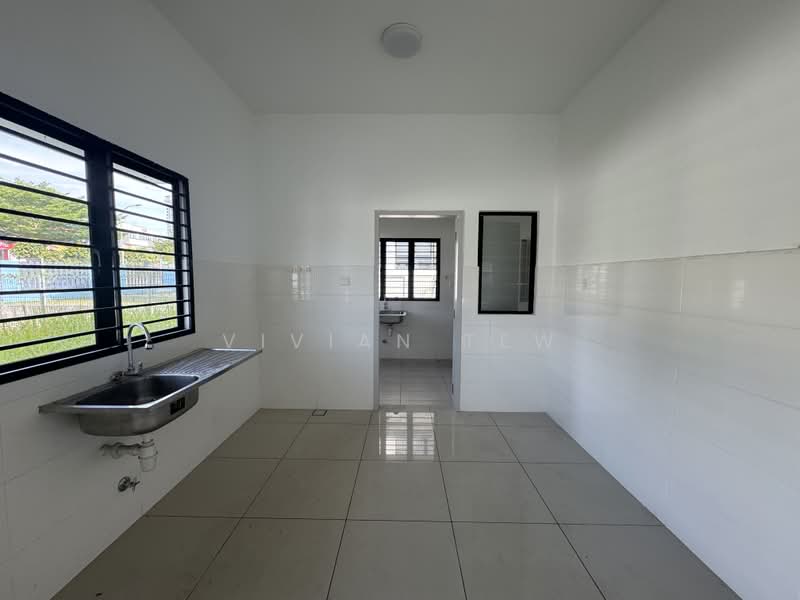 2-storey Terraced House for Sale in Setia Utama (Setia Alam) - Vivian Tew - Kitchen - PropertyGuru.com.my