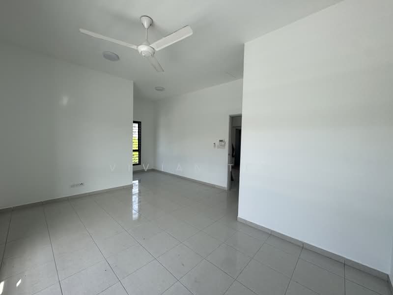 2-storey Terraced House for Sale in Setia Utama (Setia Alam) - Vivian Tew - Living Room - PropertyGuru.com.my
