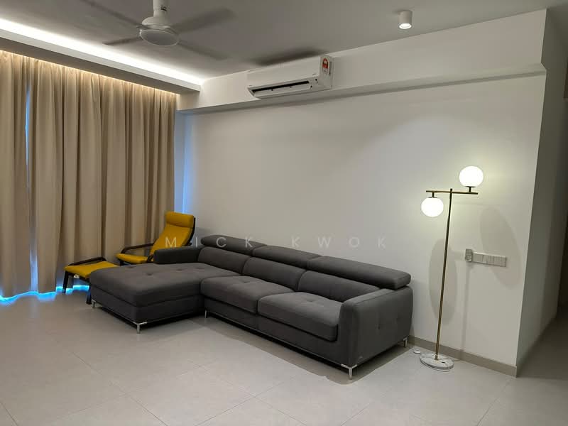 Kondominium untuk Dijual di Residensi Astrea - Mick Kwok - Living Room - PropertyGuru.com.my