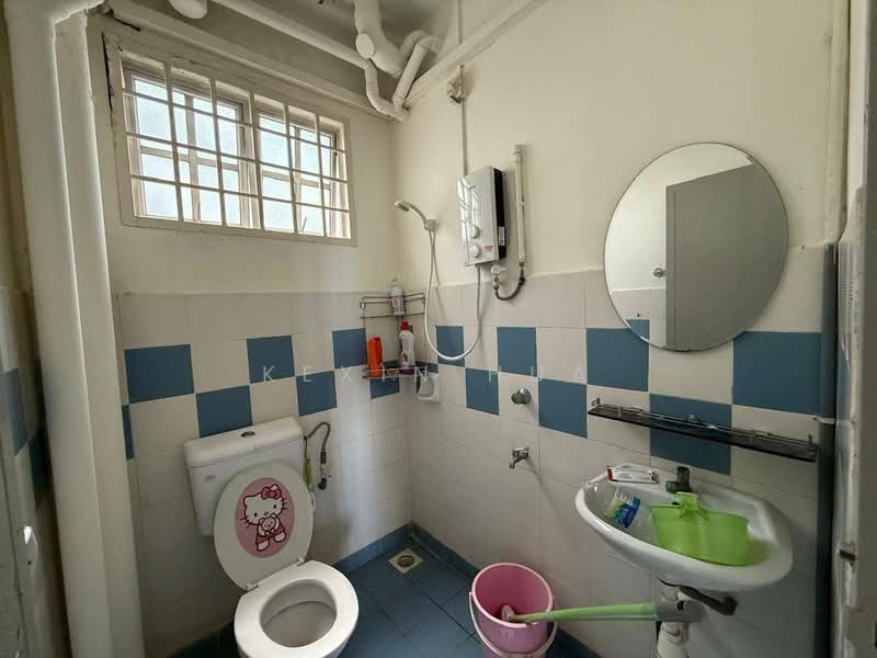 Pangsapuri untuk Dijual di Impian Senibong Residences - Kexin Hua - Bathroom - PropertyGuru.com.my