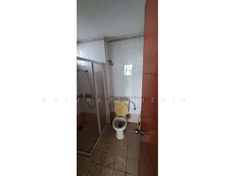 Rumah Banglo untuk Dijual di Taman Bukit Cheras (Cheras) - Adzura Zamedin - Bathroom - PropertyGuru.com.my
