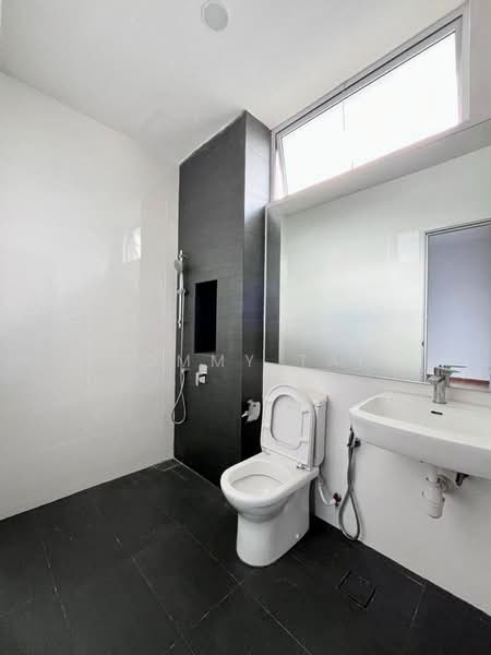 Rumah Berkembar untuk Disewa di Senibong Cove (Masai) - Tommy Tai - Bathroom - PropertyGuru.com.my