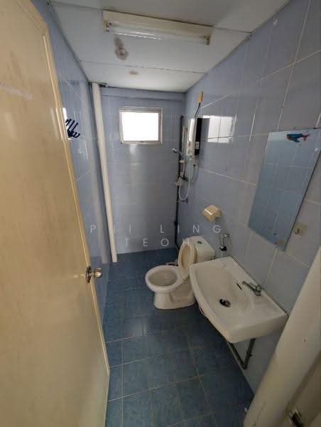 Kondominium untuk Disewa di Angkasa Condominiums - Pui Ling Teoh - Bathroom - PropertyGuru.com.my