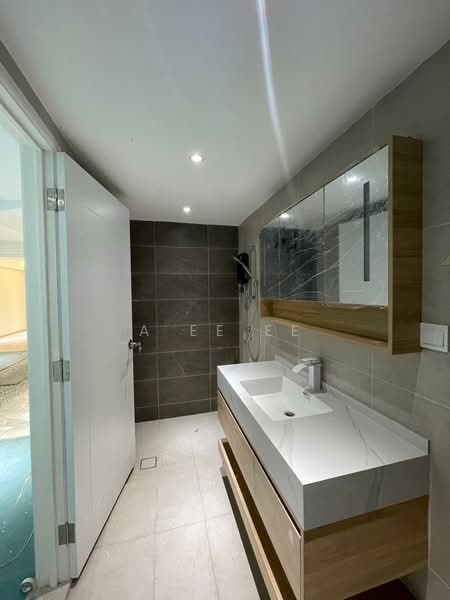 Rumah Berkembar untuk Dijual di Gelugor (Penang) - A Ee Ee - Bathroom - PropertyGuru.com.my