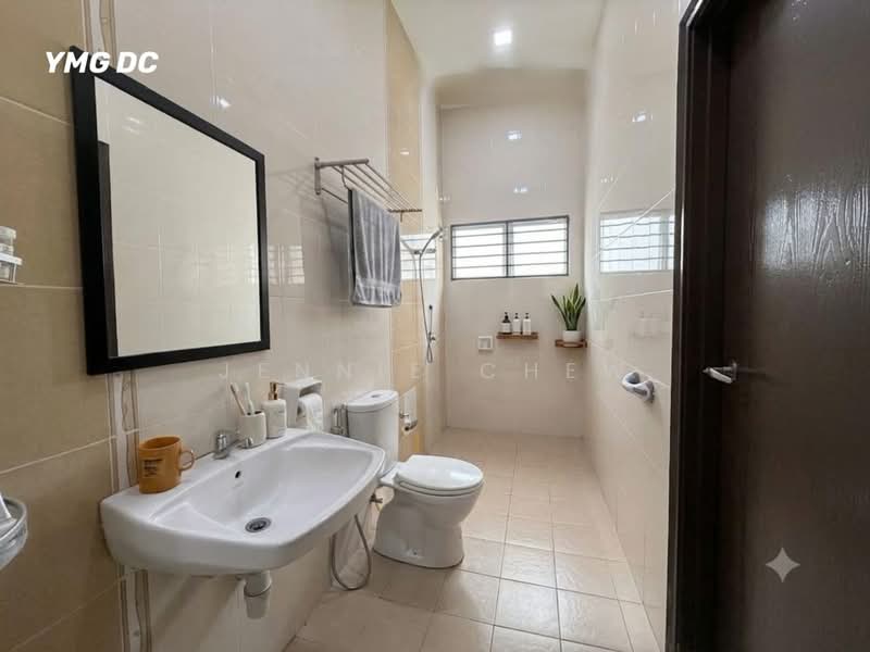Rumah Berkembar untuk Dijual di Taman Sri Andalas (Klang) - Jennie Chew - Bathroom - PropertyGuru.com.my