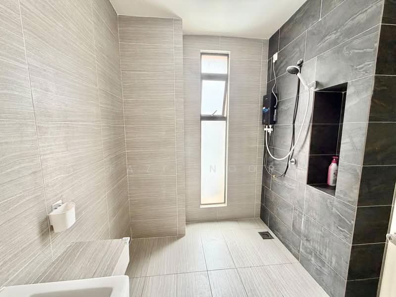 Rumah Teres 2 Tingkat untuk Dijual di Sunsuria City (Dengkil) - Fazie Noor - Bathroom - PropertyGuru.com.my