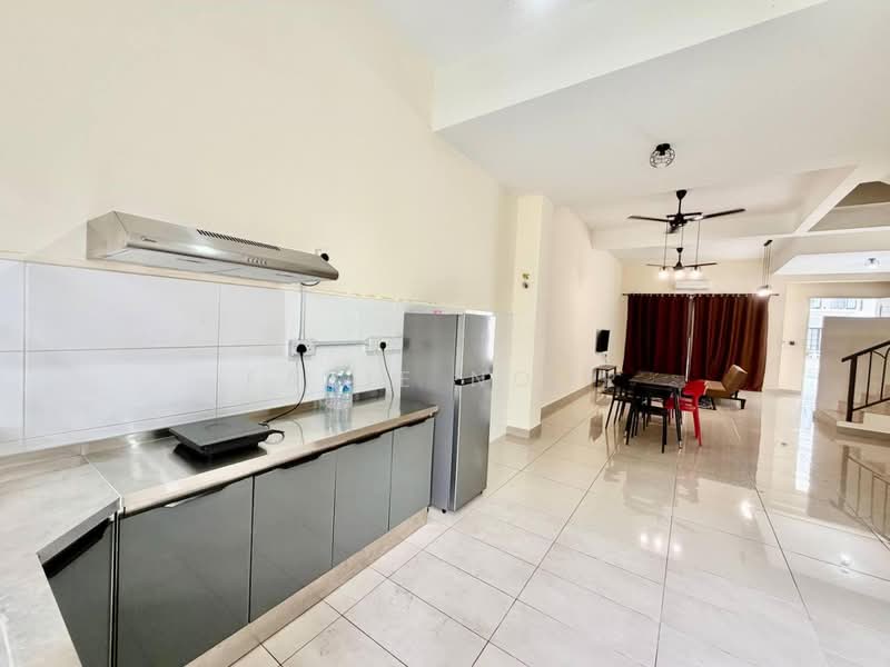 Rumah Teres 2 Tingkat untuk Dijual di Sunsuria City (Dengkil) - Fazie Noor - Kitchen - PropertyGuru.com.my