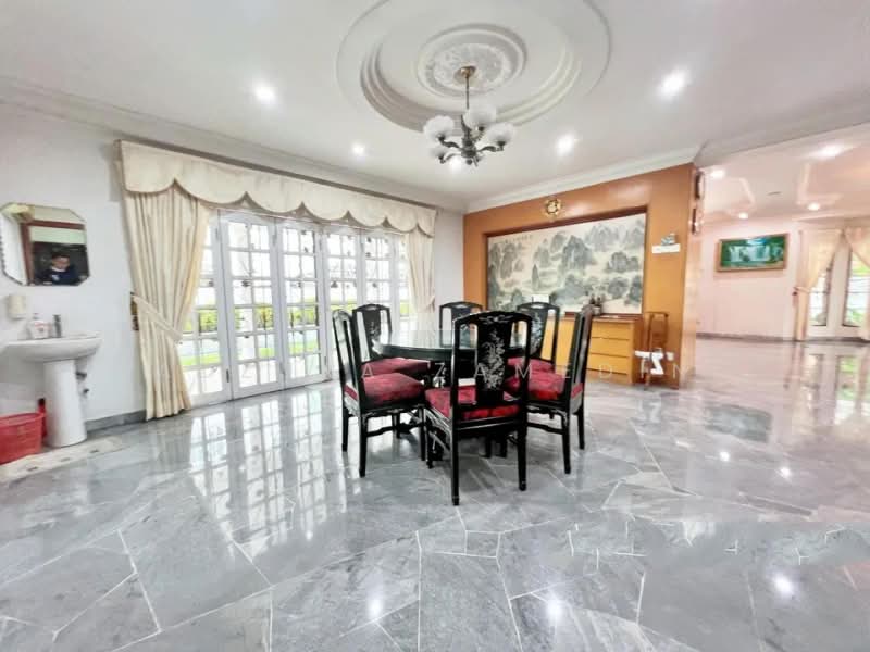 Rumah Banglo untuk Dijual di Taman Bukit Cheras (Cheras) - Adzura Zamedin - Dining Room - PropertyGuru.com.my