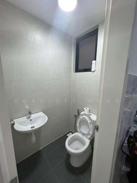 Servis Apartment untuk Disewa di MKH Boulevard II - Scarlett Wong - Bathroom - PropertyGuru.com.my