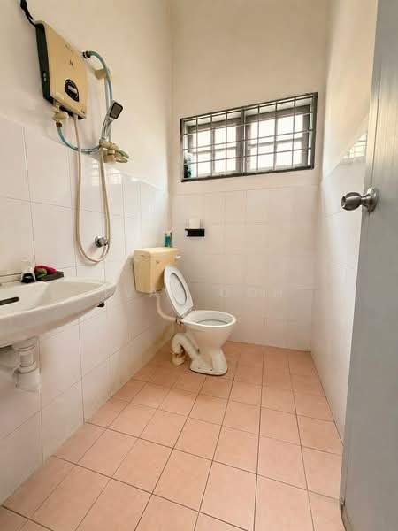 Rumah Teres 2 Tingkat untuk Dijual di Kampung Lapan (Melaka City) - Ivan Goh - Bathroom - PropertyGuru.com.my