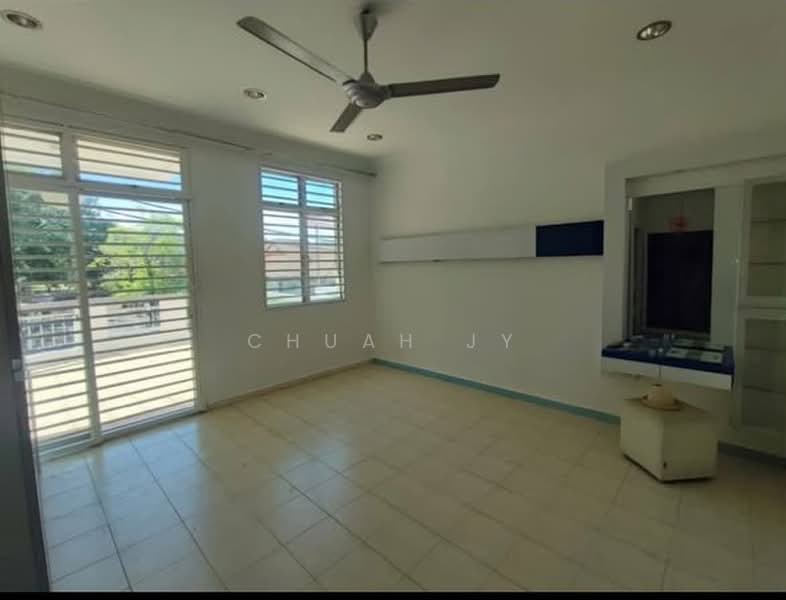 2-storey Terraced House for Sale in Taman Cendana (Juru) - Chuah Jy - Living Room - PropertyGuru.com.my